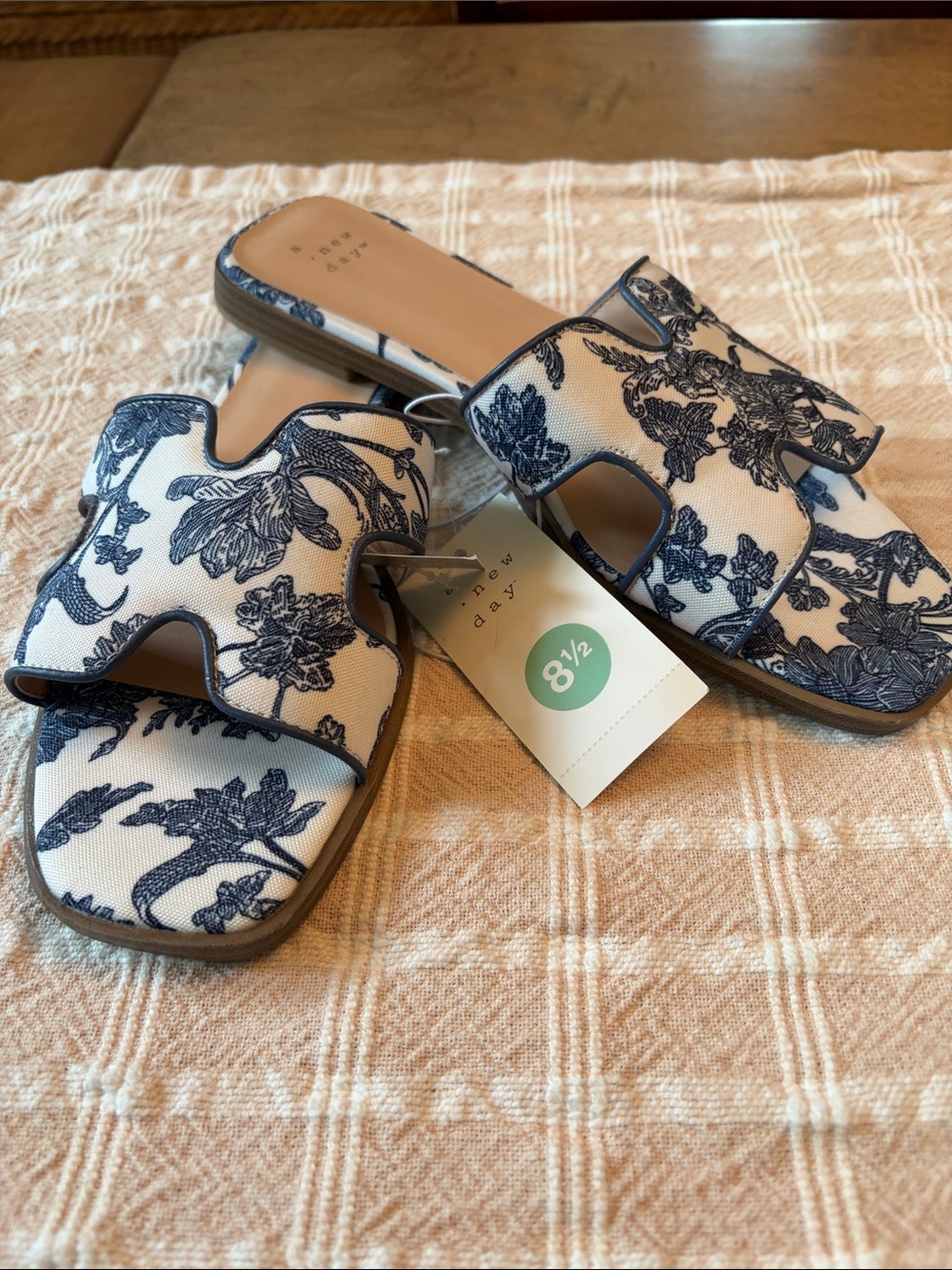A new day target Nina slide sandals toile 8.5 new